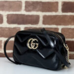 Gucci GG Marmont Series of small shoulder bag Black